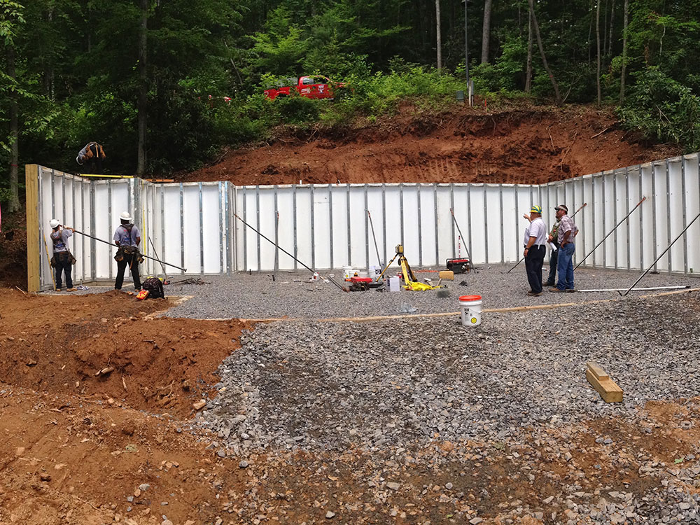 precast walls being installed