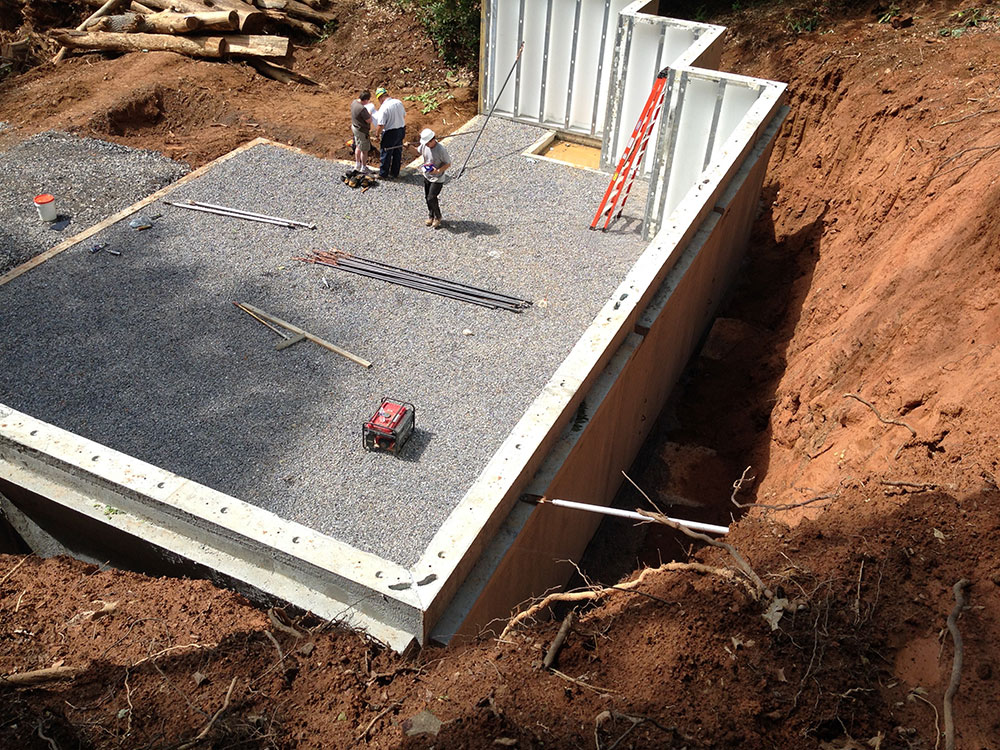 precast walls being installed